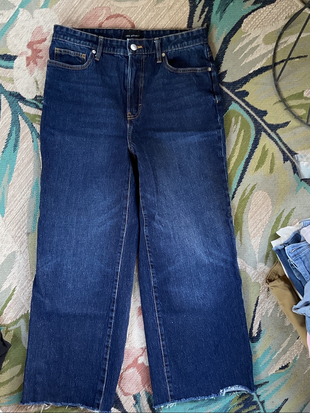 Women's Dark Indigo Wide-Leg Jeans with Frayed Hem size 10